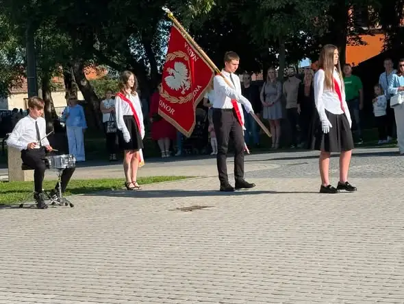 Uroczyste rozpoczęcie roku szkolnego 2026/2027 – społeczność szkolna wita nowy etap
