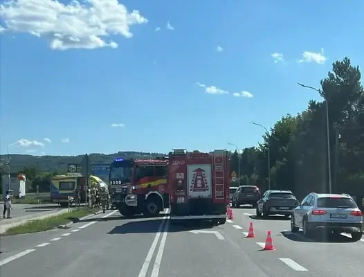 Wypadek drogowy w Zarzeczu – interwencja strażaków z OSP Zarzecze