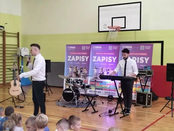 Muzyczna lekcja z Yamahą w szkole – uczniowie odkrywali świat dźwięków
