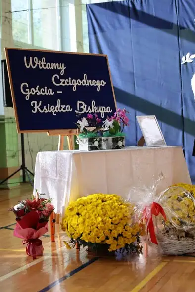 Biskup Stanisław Jamrozek w Gaci: bierzmowanie i XXVI Dni Papieskie