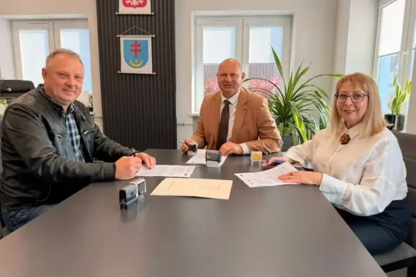 Gmina Przeworsk inwestuje w termomodernizację szkoły w Mirocinie