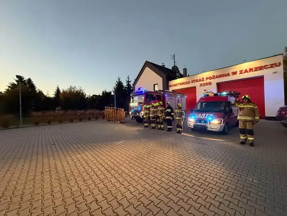 Strażacy z OSP Zarzecze oddali hołd poległym druhom z Niska