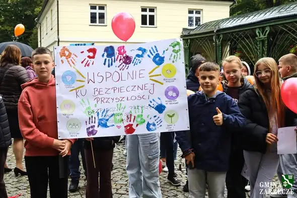Marsz przeciwko przemocy w gminie Zarzecze – wspólny głos sprzeciwu
